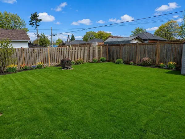 256 Farewell ST, Oshawa, ON L1H 6L9