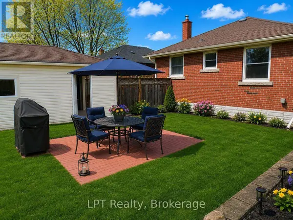 256 FAREWELL STREET, Oshawa (donevan), ON L1H6L9