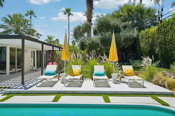 2101 N Berne DR, Palm Springs, CA 92262