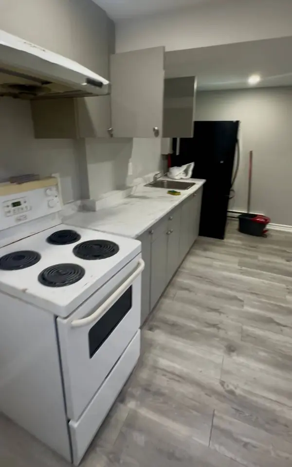 40 Gladstone SQ #bsmnt, Brampton, ON L6S 2H5