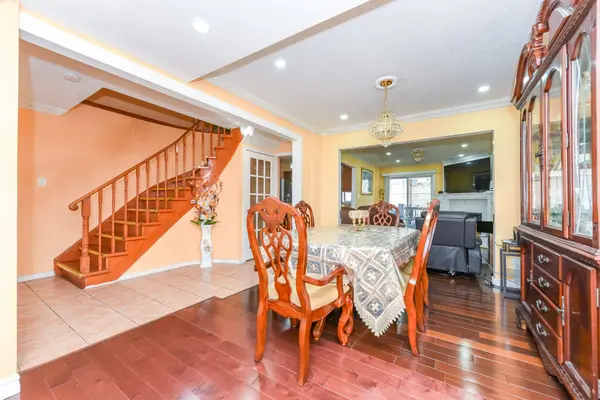 67 Kay DR, Toronto W10, ON M9V 4X8