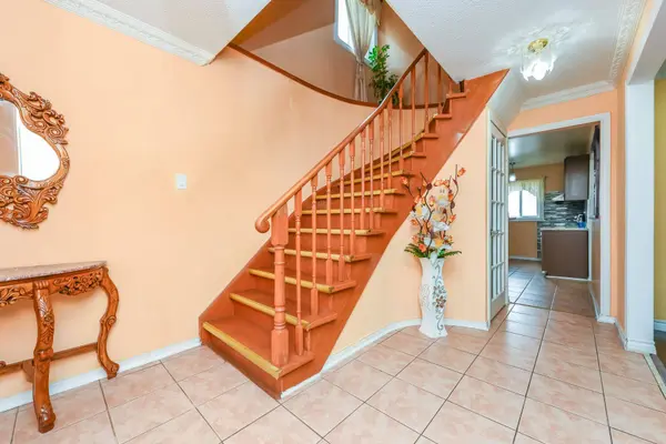 67 Kay DR, Toronto W10, ON M9V 4X8