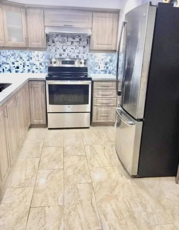 87 Maple Valley ST #lower, Brampton, ON L6P 2H3