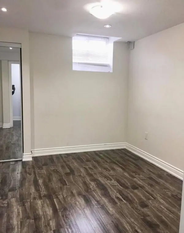 87 Maple Valley ST #lower, Brampton, ON L6P 2H3
