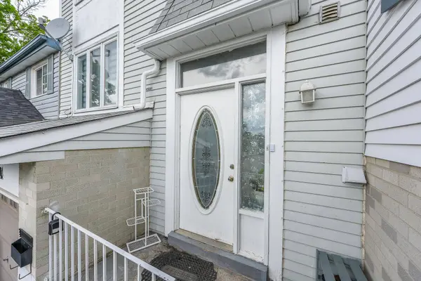 54 Nottawasaga CRES, Brampton, ON L6Z 1B9