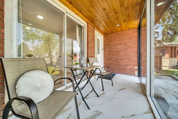 41 Keegan CRES, Toronto W05, ON M3J 1G1