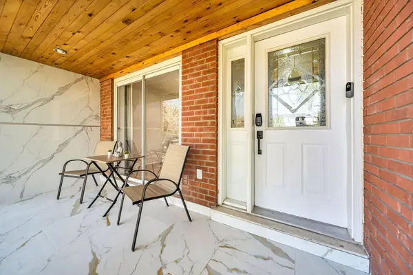 41 Keegan CRES, Toronto W05, ON M3J 1G1