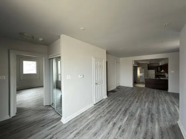 37 Elizabeth ST N, Brampton, ON L6X 1S3