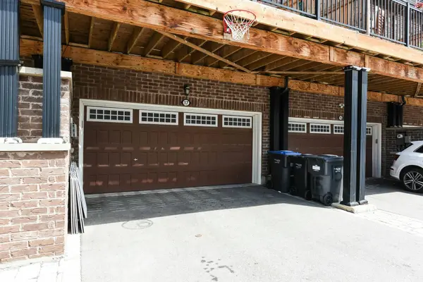 17 Gilford ST, Brampton, ON L6X 0E4