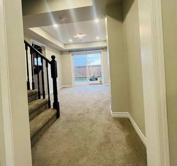 104 Bannister CRES, Brampton, ON L7A 4H4