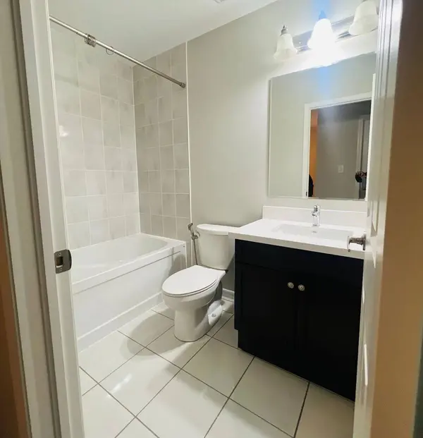 104 Bannister CRES, Brampton, ON L7A 4H4