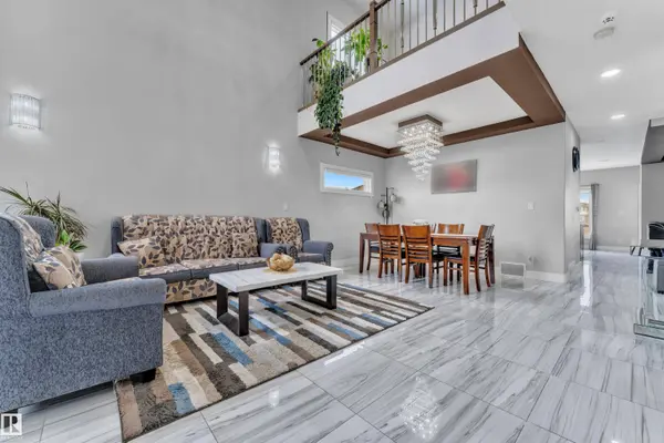 1404 25 ST NW, Edmonton, AB T6T 2K7