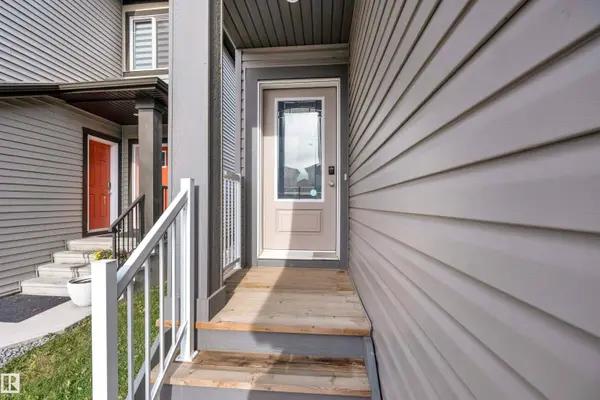 5712 Cautley CR SW SW, Edmonton, AB T6W 4X9