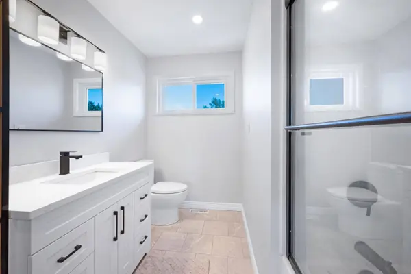 11850 Greenhaven CT, Pitt Meadows, BC V3Y 1L6