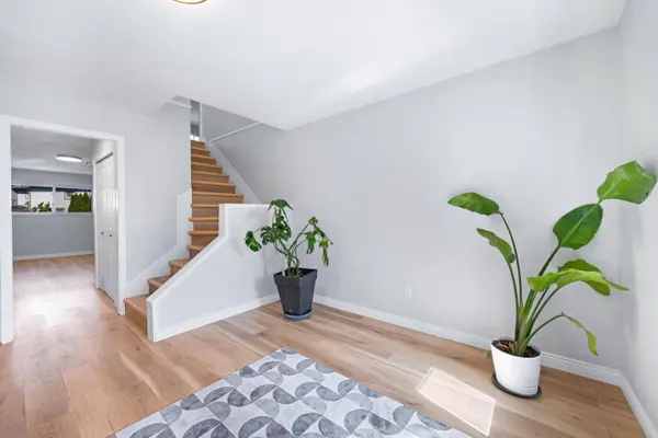 11850 Greenhaven CT, Pitt Meadows, BC V3Y 1L6