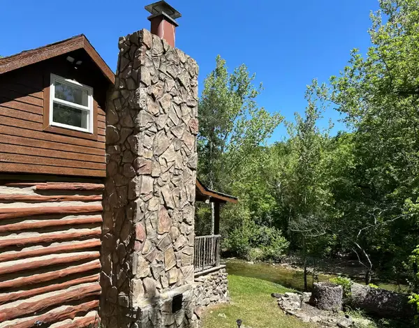 Creekside Cabin AIRBNB Rental Branson MO