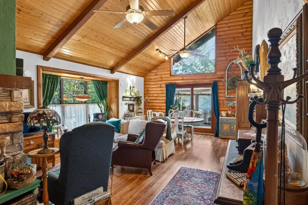 161 Cedar LN, Rockaway Beach, MO 65740