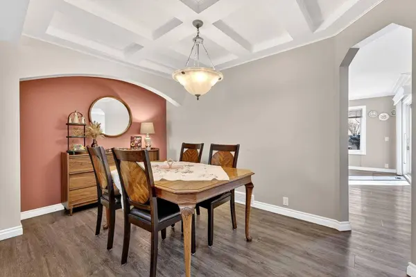 280 Mt Selkirk Close SE, Calgary, AB T2Z 2P7