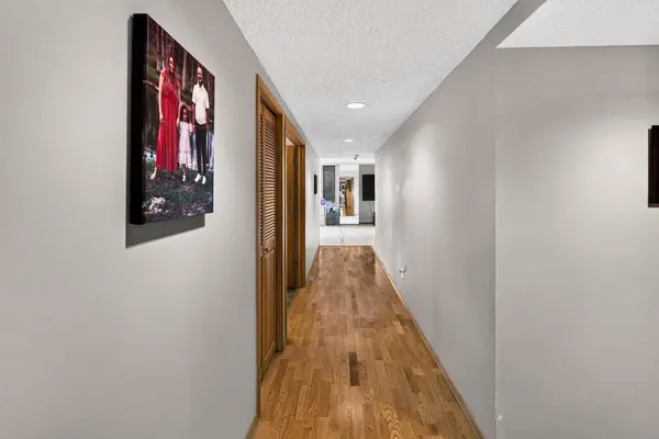500 N Eau Claire AVE SW #201A, Calgary, AB T2P 3R8