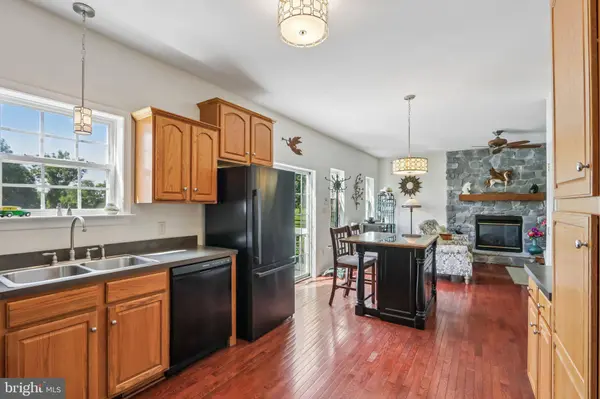 45 FLINTLOCK CIR, West Grove, PA 19390