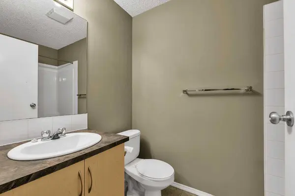 73 Erin Woods CT SE #1103, Calgary, AB T2B 3V2