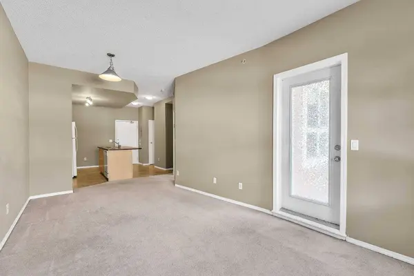 73 Erin Woods CT SE #1103, Calgary, AB T2B 3V2