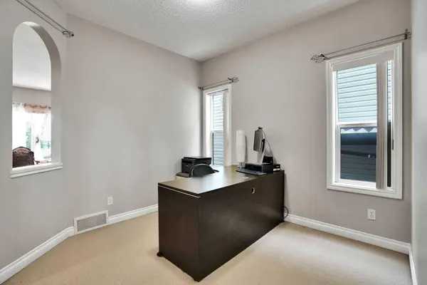 292 Taralake TER NE, Calgary, AB T3J0A1