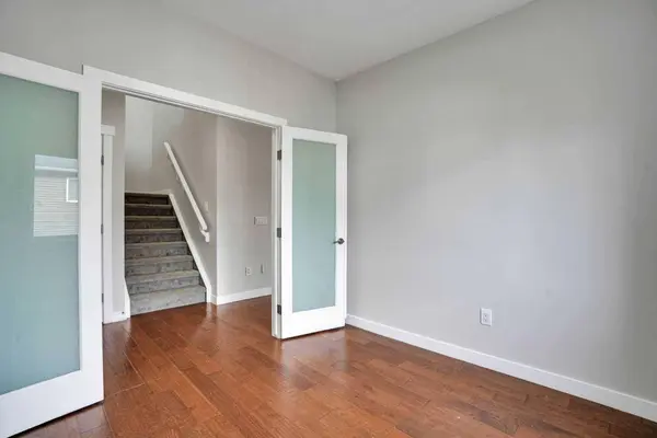 368 Nolanhurst CRES NW, Calgary, AB T3R 0Z1