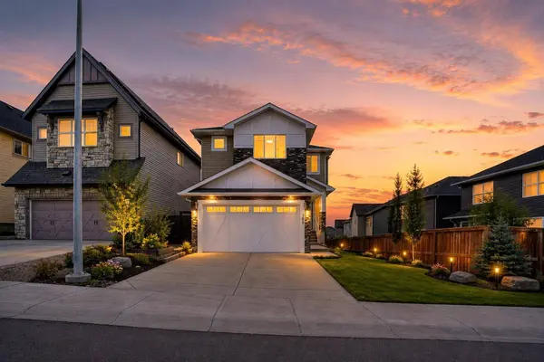 368 Nolanhurst CRES NW