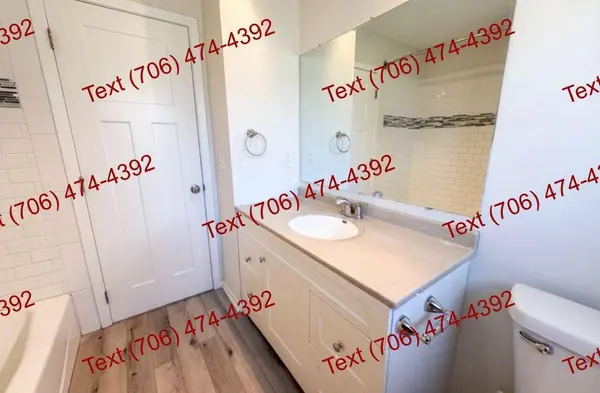 1005 N 5th Street, Wolfforth, TX 79382