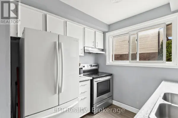 4 Tiffany PL #4, Quinte West (trenton Ward), ON K8V6A3