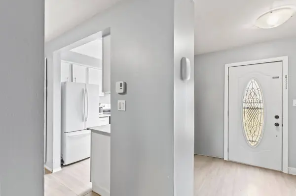 4 Tiffany PL #4, Quinte West, ON K8V 6A3