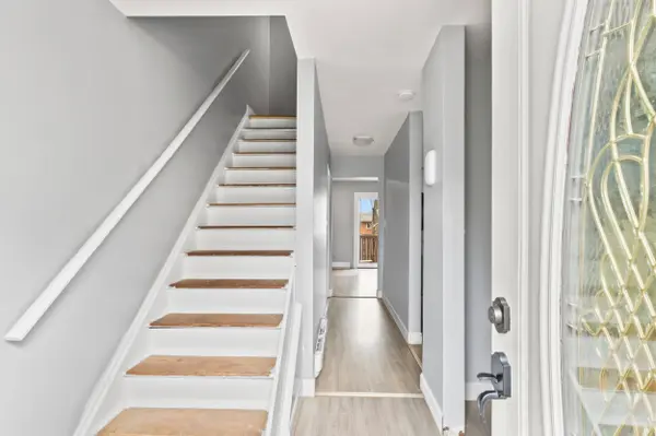 4 Tiffany PL #4, Quinte West, ON K8V 6A3