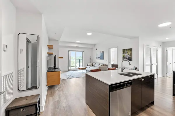 19B West ST N #402, Kawartha Lakes, ON K0M 1N0
