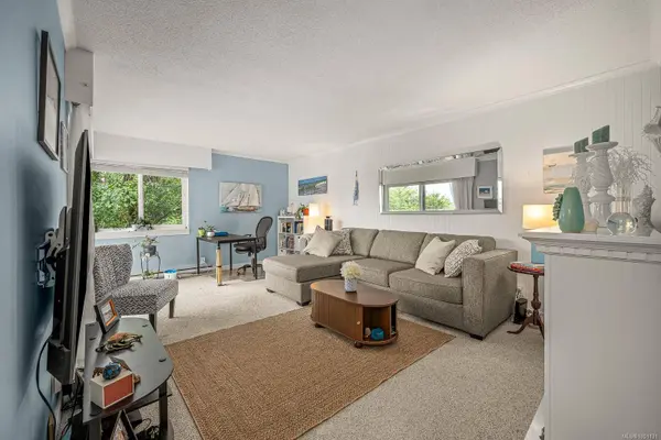 615 Alder St ##206, Campbell River, BC V9W 2P3