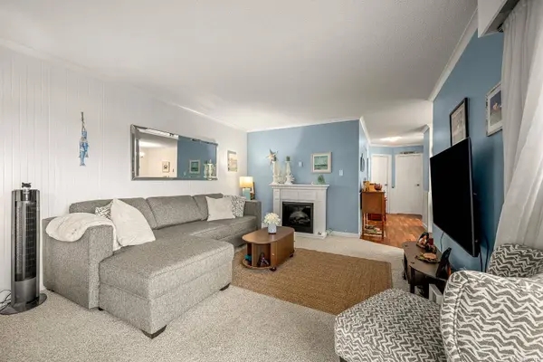 615 Alder St ##206, Campbell River, BC V9W 2P3
