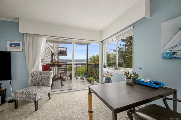 615 Alder St ##206, Campbell River, BC V9W 2P3