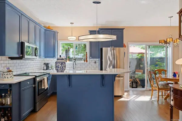 2600 Peatt Rd #105, Langford, BC V9B 6X9