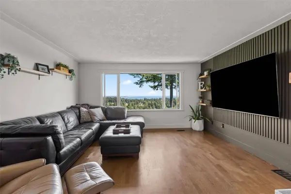 3340 Ravenwood Rd, Colwood, BC V9C 2X4