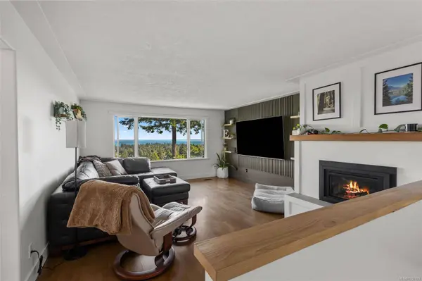 3340 Ravenwood Rd, Colwood, BC V9C 2X4