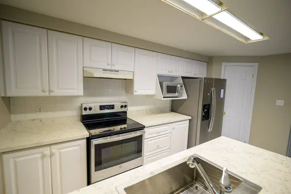 317 Queen ST #103, Chatham-kent, ON N7M 2H7