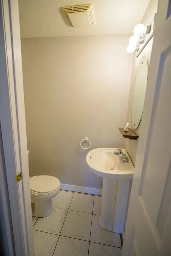 317 Queen ST #103, Chatham-kent, ON N7M 2H7