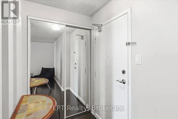 633 Bay ST #2721, Toronto (bay Street Corridor), ON M5G2G4