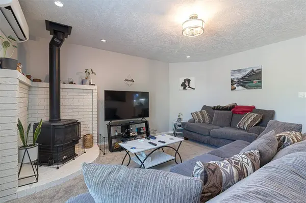 2026 Bowcott Pl, Sidney, BC V8L 5A1