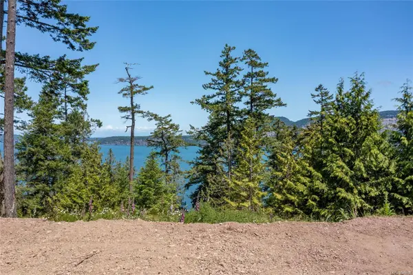 9825 Canal Rd, Pender Island, BC V0N 2M3