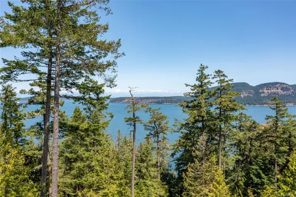 9825 Canal Rd, Pender Island, BC V0N 2M3