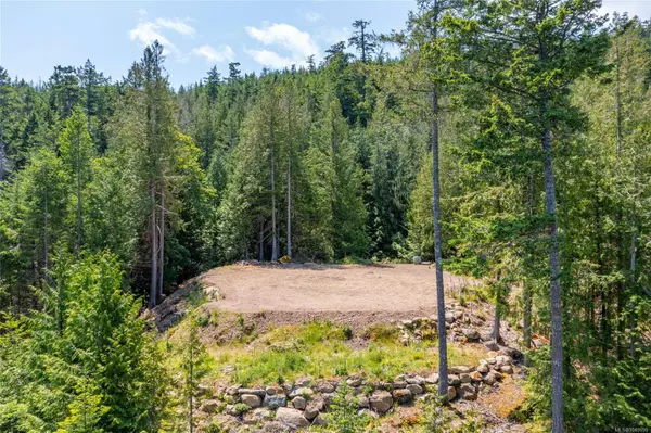 9825 Canal Rd, Pender Island, BC V0N 2M3