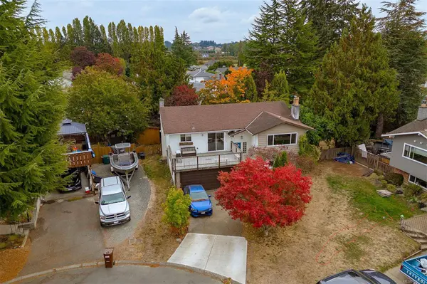7251 Enid Pl, Central Saanich, BC V8M 1H3