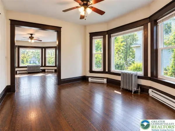 40 Fairview AVE, Mount Pocono Boro, PA 18344