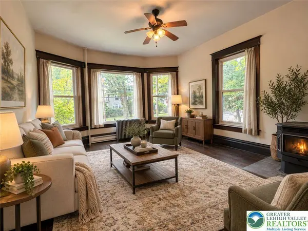 40 Fairview AVE, Mount Pocono Boro, PA 18344